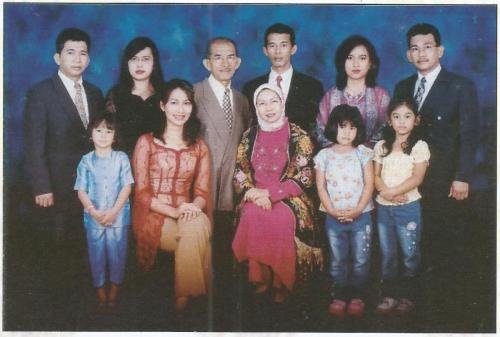 037 Agus Syam (alm) keluarga