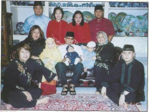 344 R. Siswadi (alm) keluarga