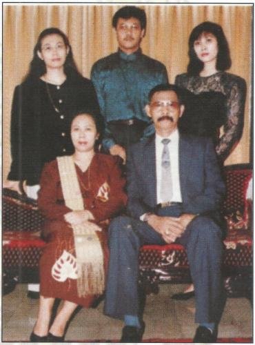 379 Sadono (alm) keluarga