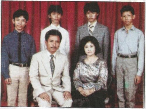 497 Udju Sudarta keluarga